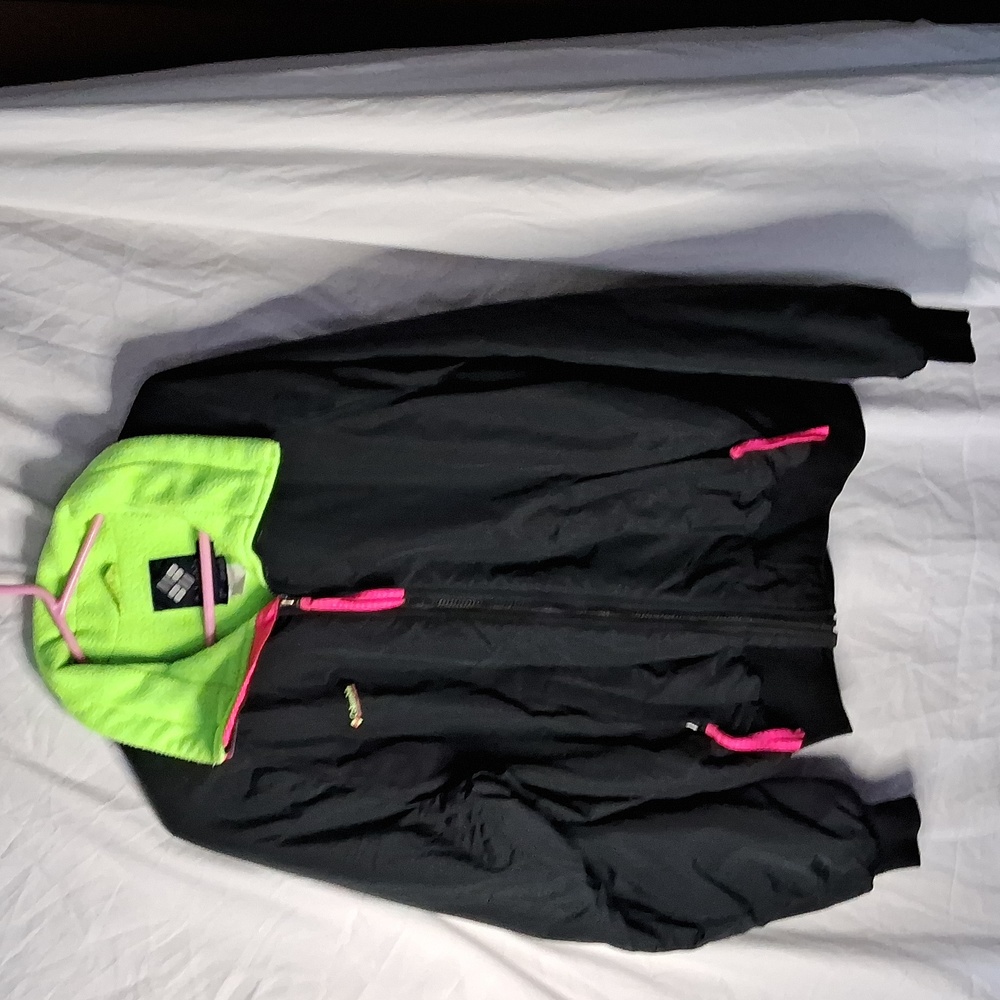 Columbia men's size large black and green winter jacket.